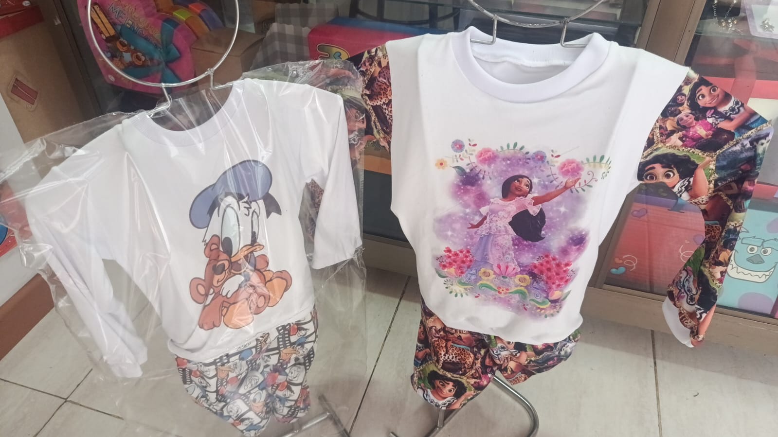 Pijamas en piel de durazno talla 4 a 14