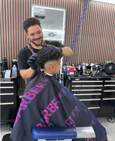 SPECIALITY CUT (MULLET OR MOHAWK )
