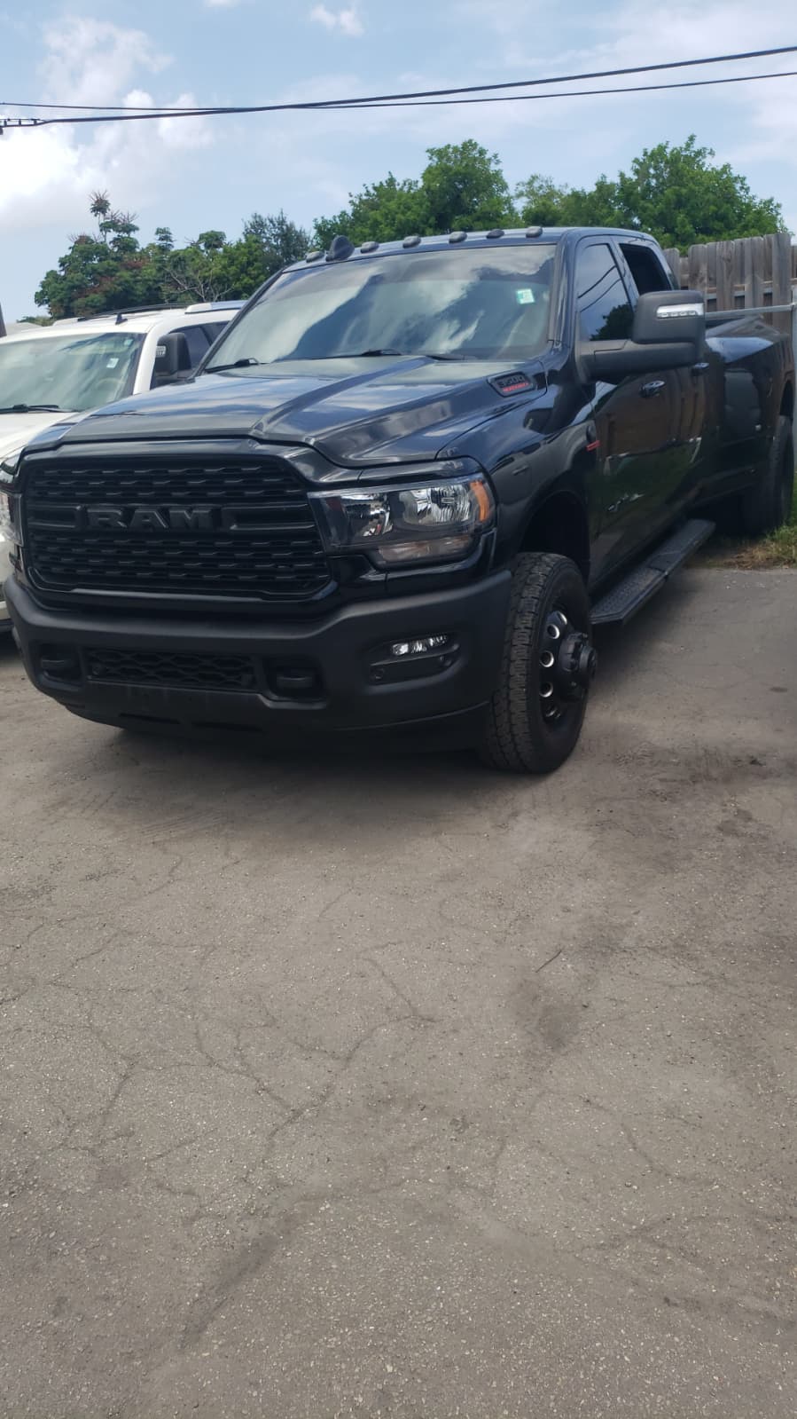 85.) 2023 RAM 3500 Heavy Duty Motor Cummins, Turbo Diesel. 79,...