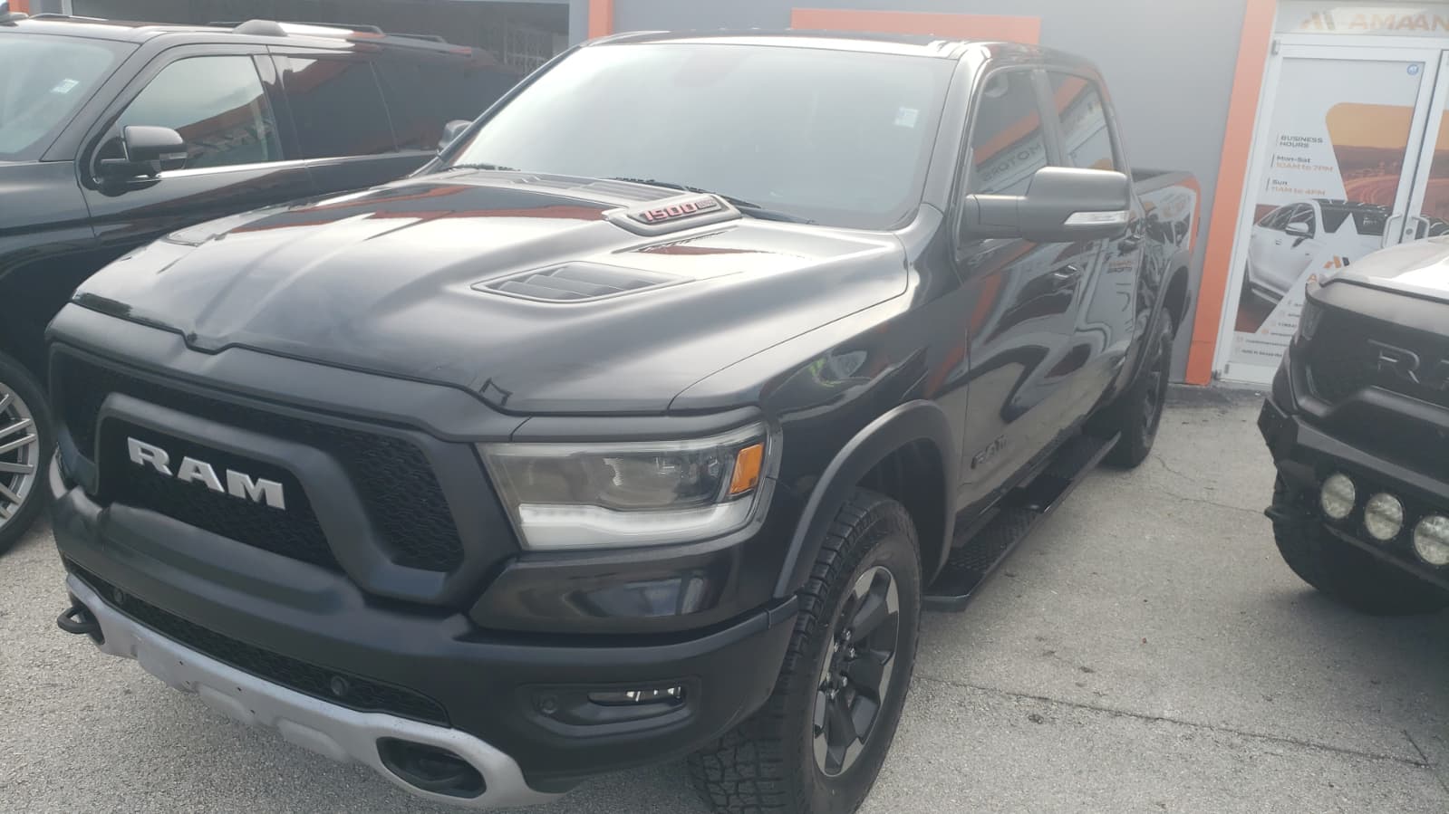 98.)  2019 RAM 1500 Black. 145,000 Miles. VIN: 873348