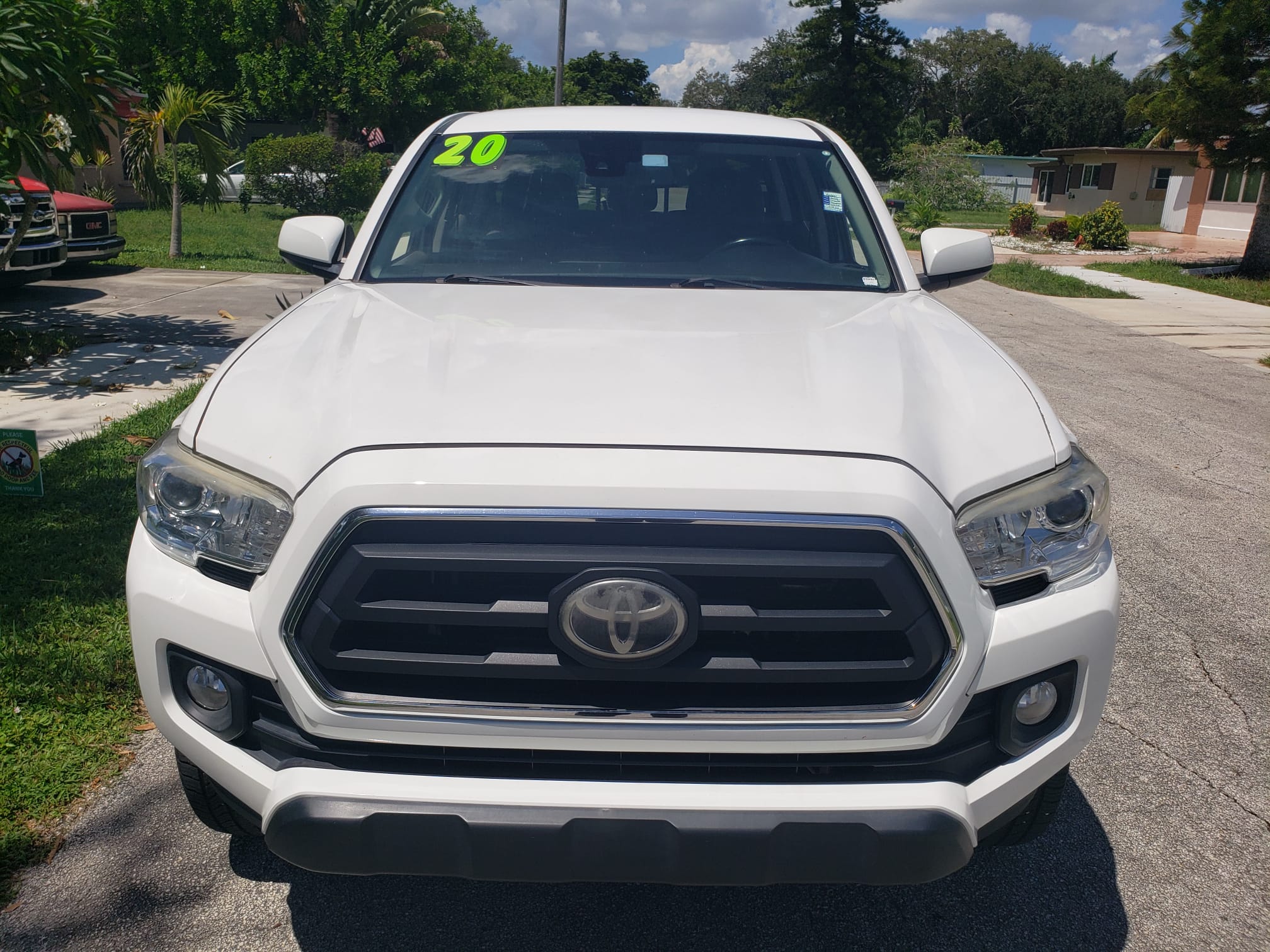 3.) 2020 TOYOTA Tacoma Doble Cabina, Blanco 4 x 2